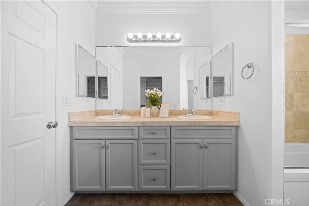 15212 Cambridge Street, Tustin, California 92782 home-pic-11